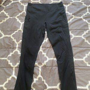 Fabletics black leggings with mesh pockets
